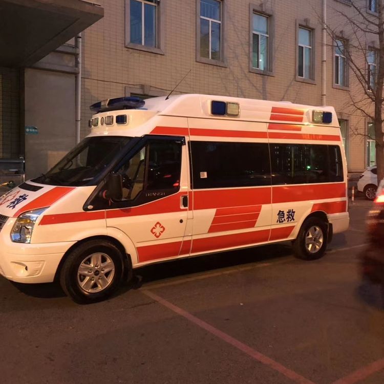 上街夜间租赁救护车护送病人转院：安全转运的 8 大核心注意事项